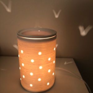 Selling a brand new scentsy!